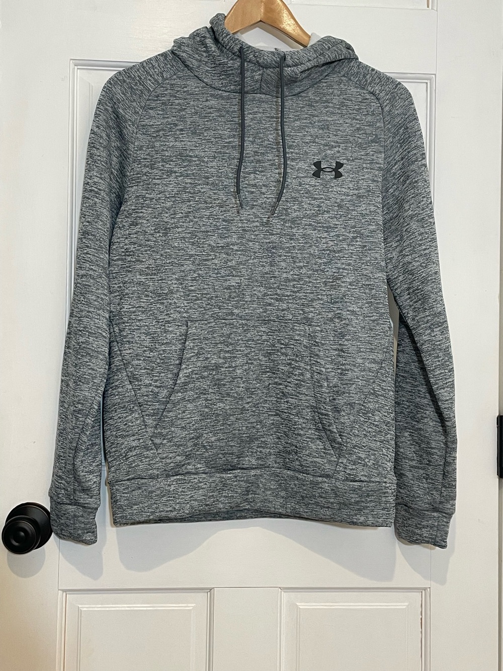 Under Armour Women’s Gray Hooded Performance Pullover camping Sz S